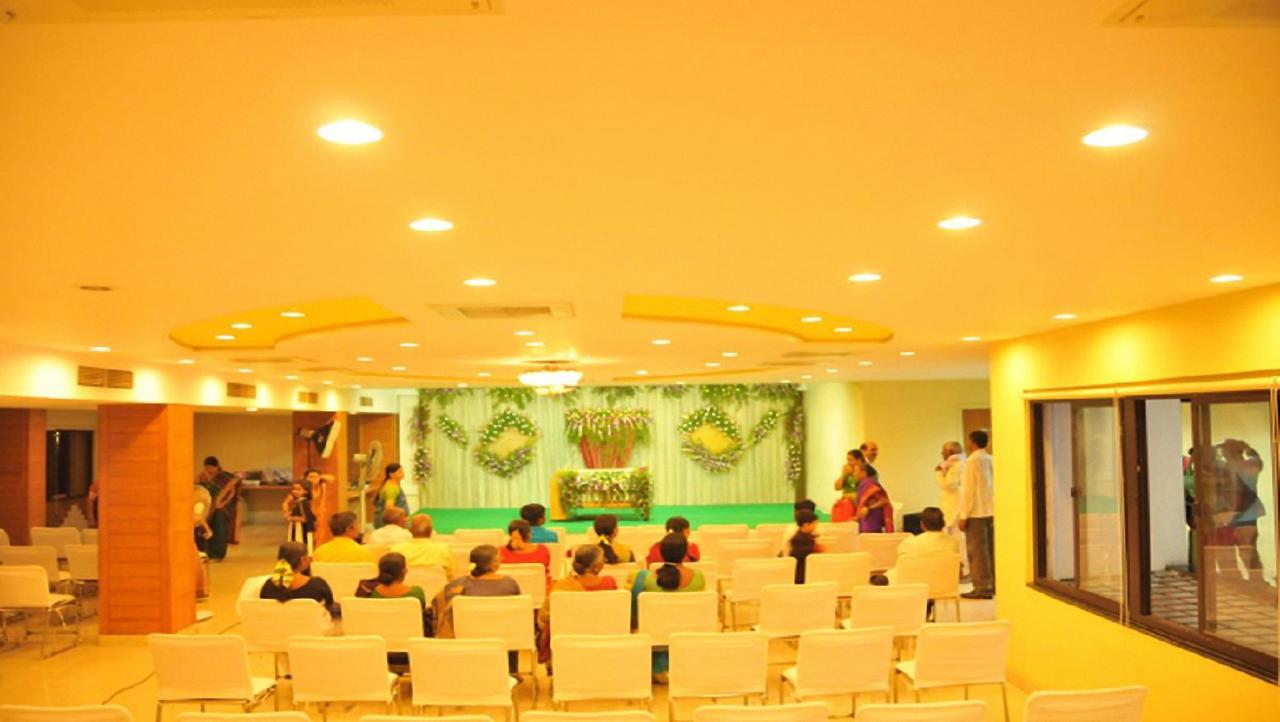 Balajee Palace Hotell Hyderabad Eksteriør bilde